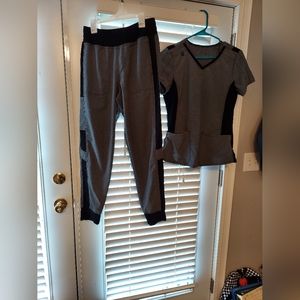 Cherokee iflex scrubs size s